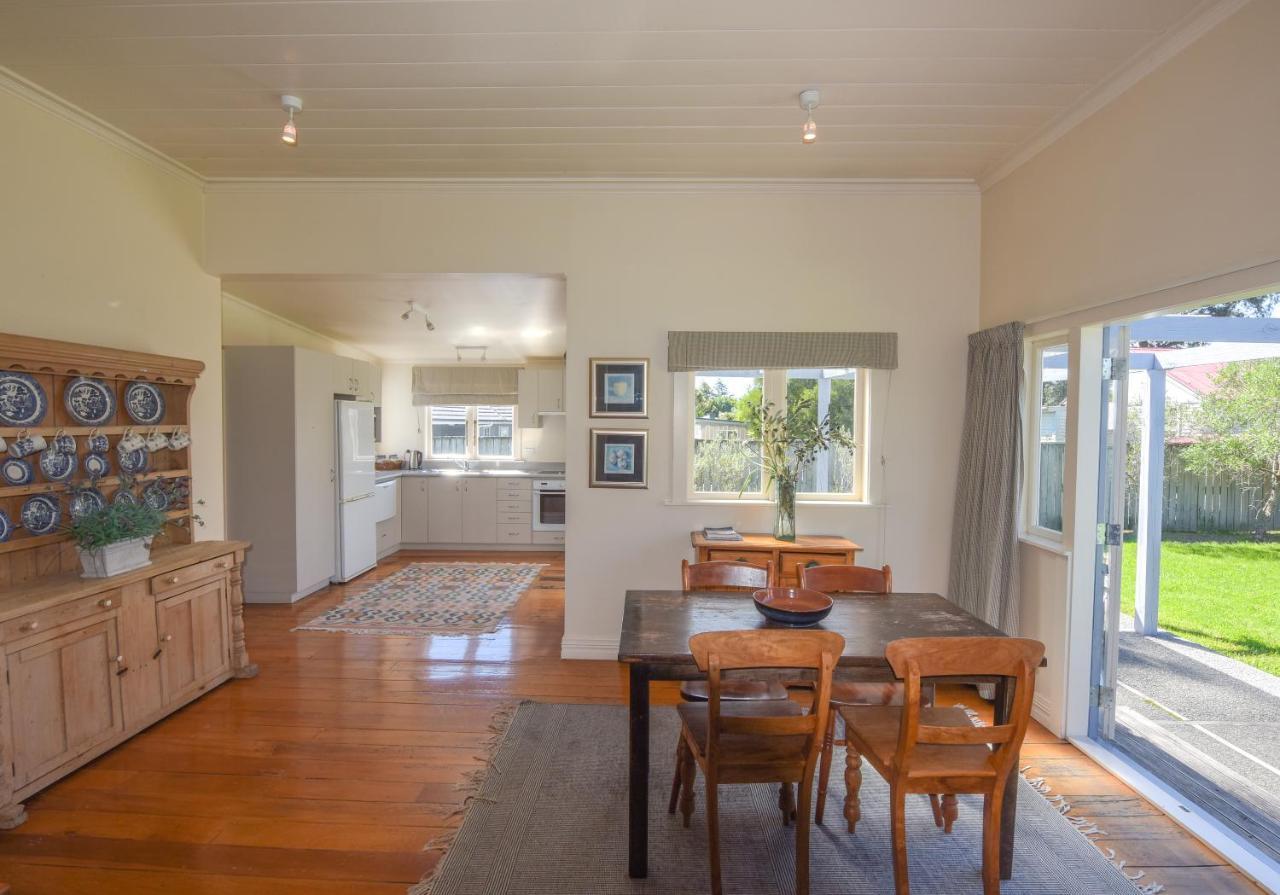 The Vicarage Martinborough Villa Eksteriør bilde